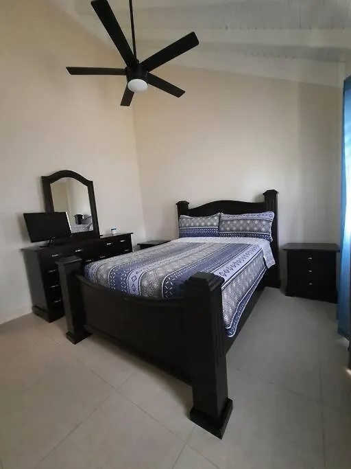Casa de Férias The Palms-Clearwater Blue Getaway Vila Banks