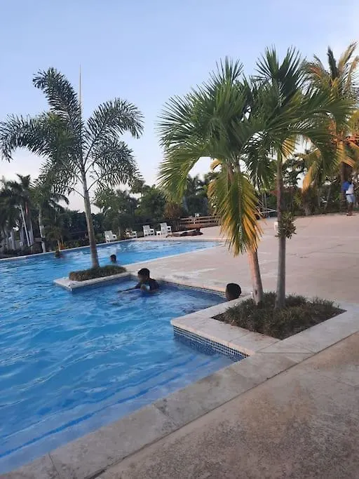 The Palms-Clearwater Blue Getaway Vila Banks